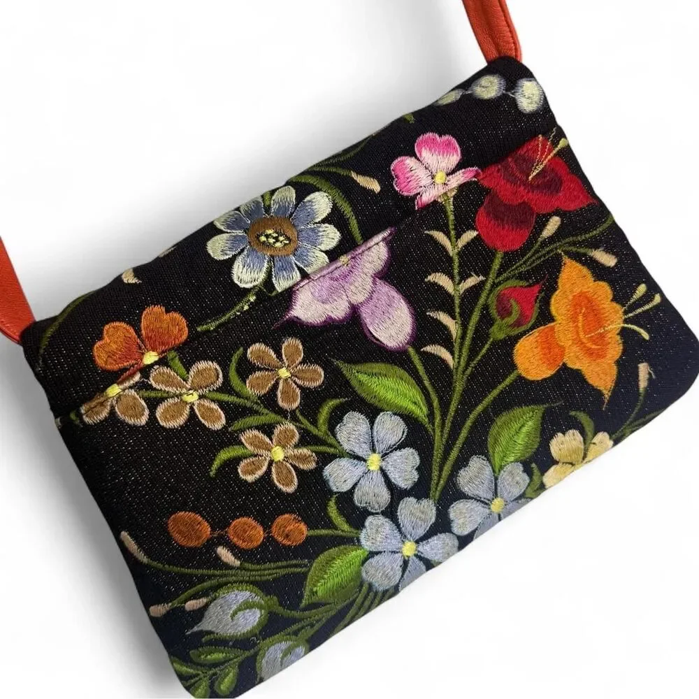 Mina Alvarez Maximalist STUNNING Black embroidered purse NEW Boho Chic Resort
